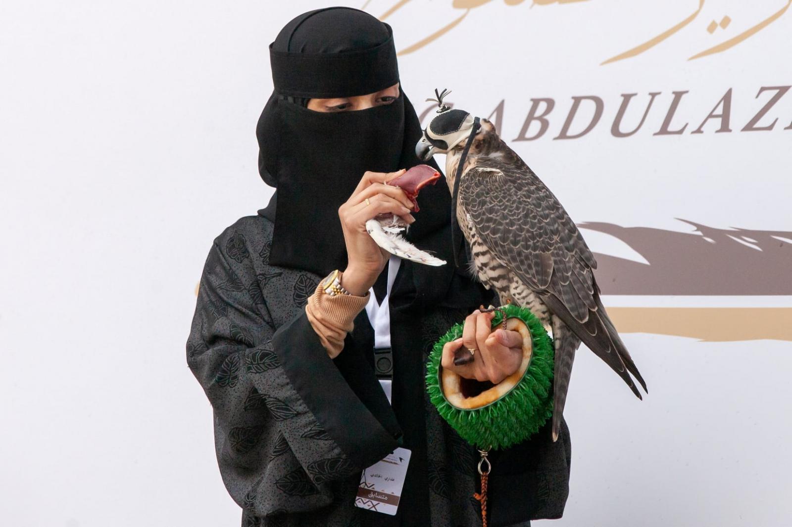 Athari Alkhaldi, the first woman to qualify and participate in the King Abdulaziz Falconry Festival